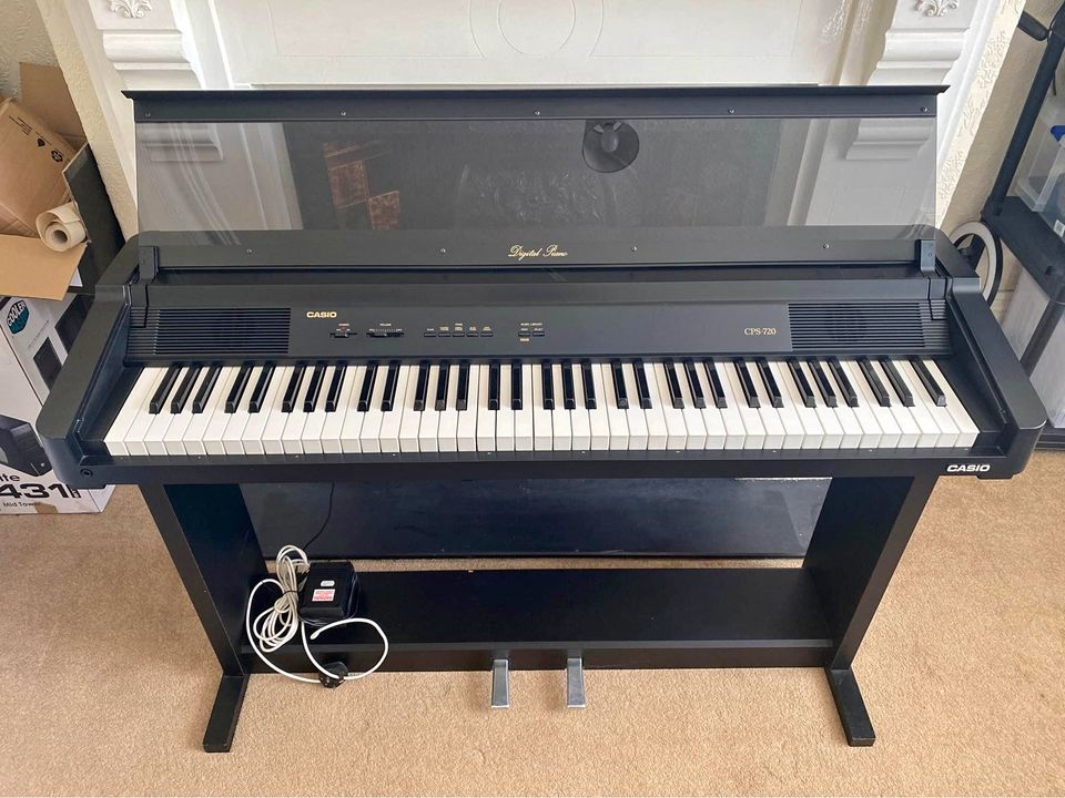 Casio Digital Keyboard Piano
